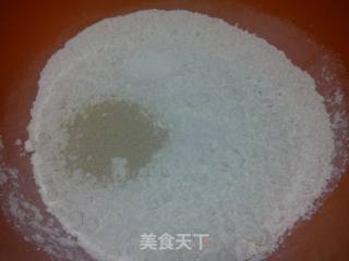肉香小花卷的做法步骤：3