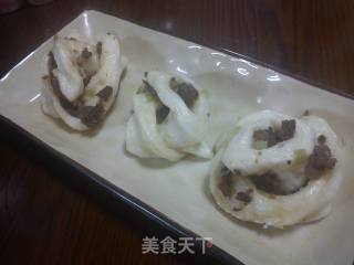 肉香小花卷的做法步骤：12