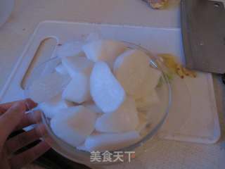 冬季养生汤：虫草萝卜排骨汤的做法步骤：4