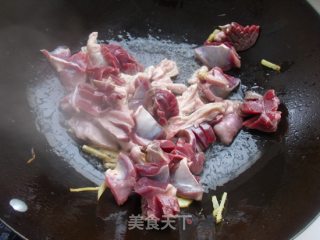 姜葱爆炒鸭胗的做法步骤：7