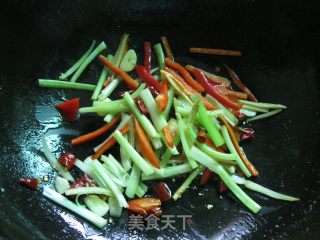 美味不可挡——香辣虾的做法步骤：8