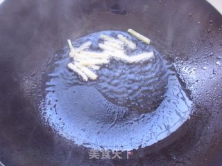 香菇炒鸭胗的做法步骤：3