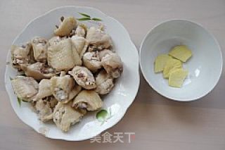 红酒烧鸡翅的做法步骤：2