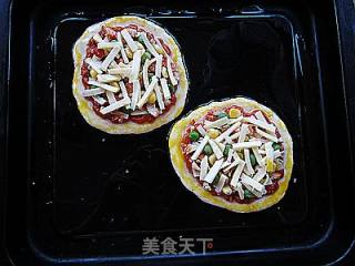 迷你脆底鸡肉比萨的做法步骤：17
