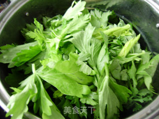 健康小吃----芹菜叶煎饼的做法步骤：1