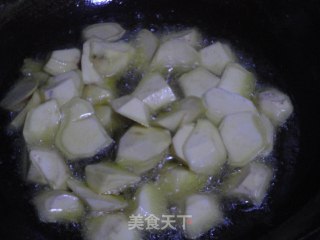 拔丝红薯的做法步骤：1