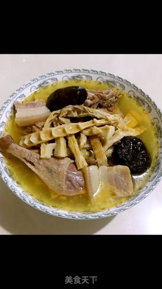 笋干老鸭煲的做法