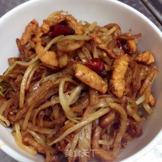 妈妈肉丝炒饼的做法