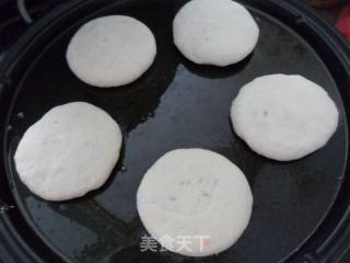 豆角肉馅发面饼的做法步骤：7