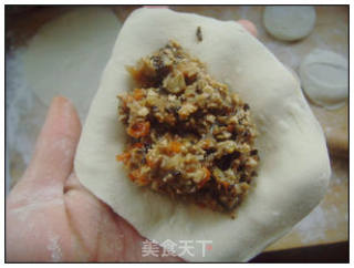 素馅包子的做法步骤：8