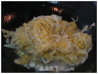 【酸菜炖排骨】家人最爱的炖菜的做法步骤：6