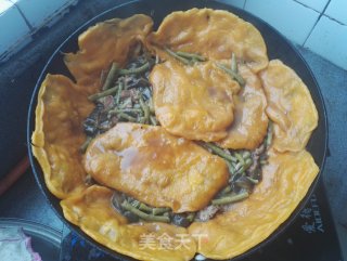 茄子豆角锅饼(纯正妈妈菜)的做法