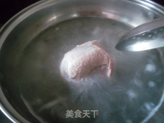 石斛炖瘦肉汤的做法步骤：2