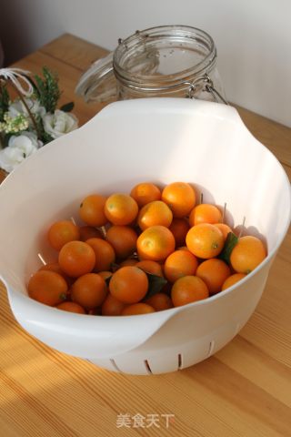 金桔蜜饯的做法步骤：1