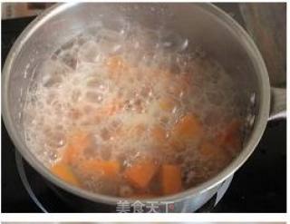 【奶香芡实香芋羹】 记忆里最美味的甜品原来是养生圣品的做法步骤：5