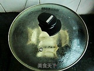 韩式辣白菜锅贴的做法步骤：14