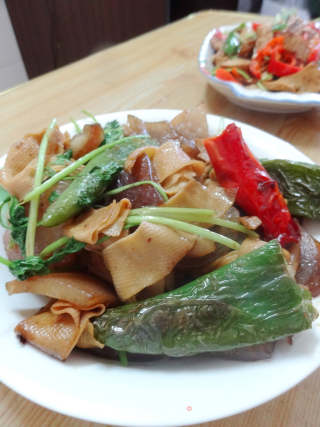 虎皮青椒炒肉皮的做法步骤：11