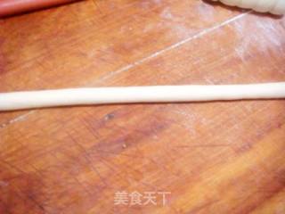 鲜奶肉肠卷的做法步骤：4