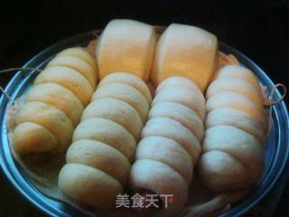 鲜奶肉肠卷的做法步骤：8