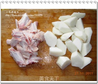 红烧山药鸭翅的做法步骤：1