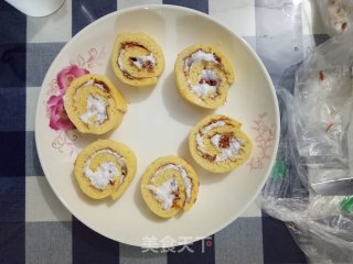 肉松奶油蛋糕卷