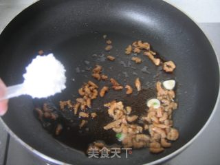 开洋葱油拌面的做法步骤：6