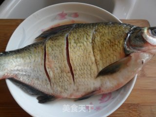 豉香辣酱蒸鳊鱼的做法步骤：2