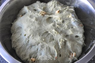 抹茶核桃圆面包的做法步骤：6