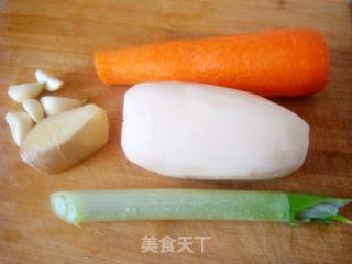 素炒莲藕胡萝卜片的做法步骤：1