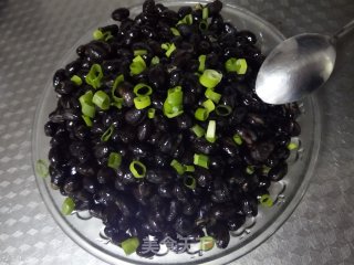 炒黑豆～五香黑豆～盐炒黑豆～油炒黑豆的做法