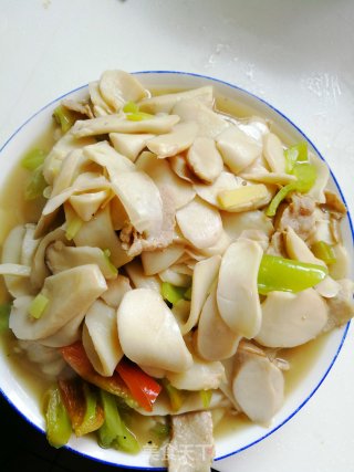 简单生活-鸡腿菇炒肉的做法