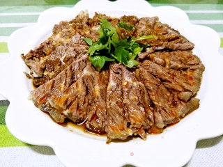卤牛肉的做法