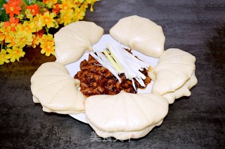 京酱肉丝荷叶饼的做法
