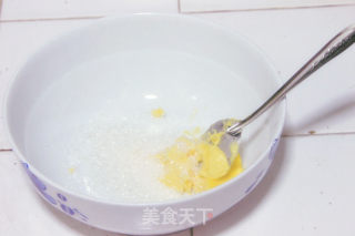 办公室零食~花生酥、燕麦酥~用微波炉也能做酥饼！！的做法步骤：2