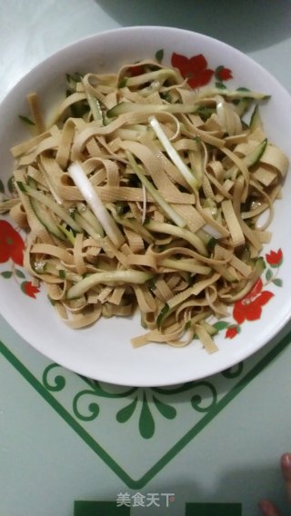 凉拌黄瓜豆皮丝的做法