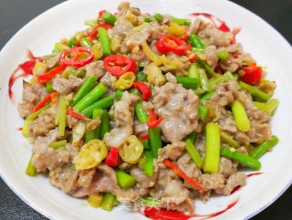 酸辣黄牛肉的做法