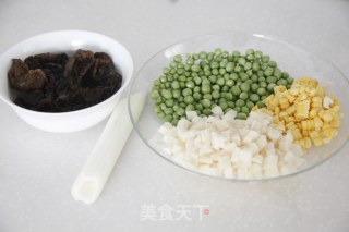 五彩的藕饼的做法步骤：1