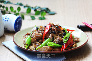 豆豉尖椒炒拆骨肉的做法