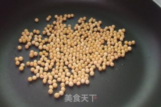 美味家常 黄豆焖猪肉的做法步骤：2
