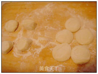 香菇韭菜猪肉包的做法步骤：8