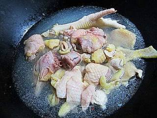 家常菜---土豆炖“鸡块”的做法步骤：2