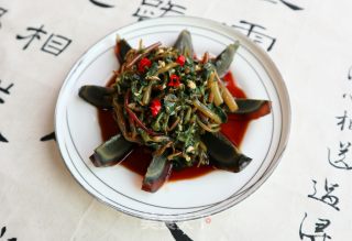马齿苋拌皮蛋的做法