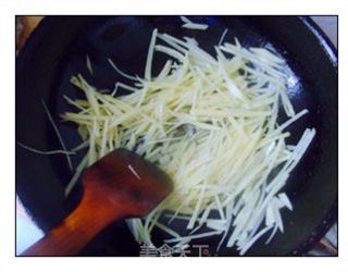 煎饼馃子的做法步骤：2