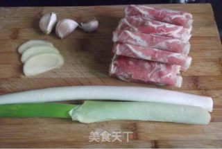美味家常 京葱炒羊肉的做法步骤：1