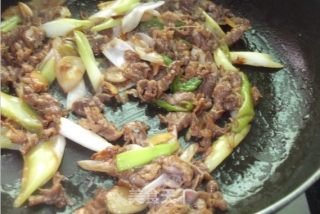 美味家常 京葱炒羊肉的做法步骤：8
