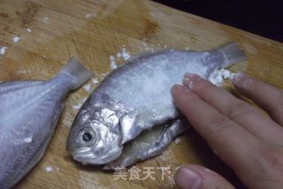 家常美味 香煎芒鱼的做法步骤：2