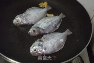 家常美味 香煎芒鱼的做法步骤：4