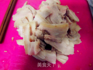 西芹豆干回锅肉的做法步骤：3