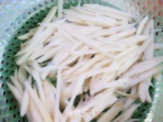芹菜藕丝的做法步骤：2