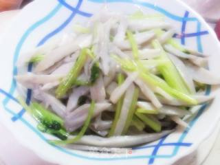 芹菜藕丝的做法步骤：8
